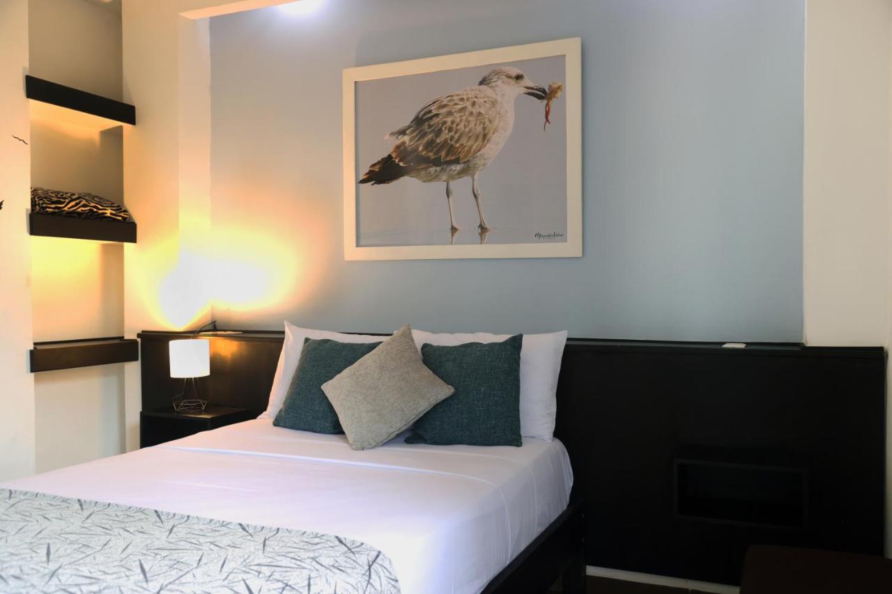 Hotel-Restaurante Ancora ปูแอร์โตโลเปซ ภายนอก รูปภาพ