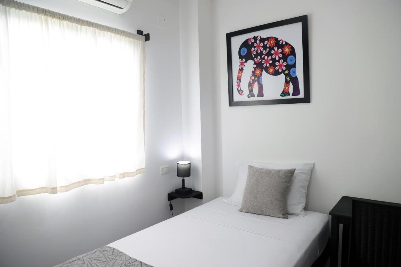 Hotel-Restaurante Ancora ปูแอร์โตโลเปซ ภายนอก รูปภาพ